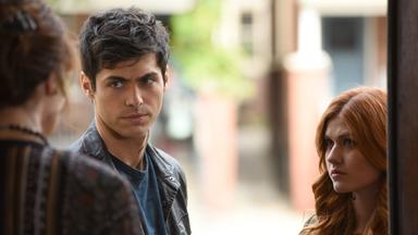 Shadowhunters 2x5