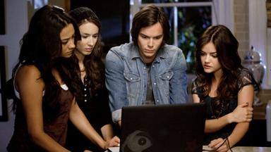 Lindas Mentirosas 2x15