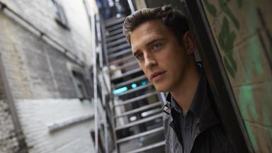 Stan Lee's Lucky Man 3x4