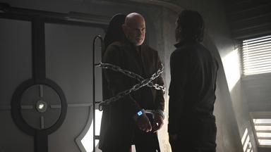 Supergirl 5x18