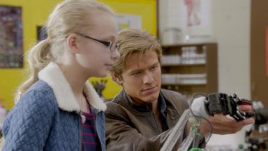 MacGyver 1x10