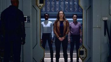 Perdidos en el espacio 2x8