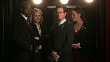 Crisis 1x13
