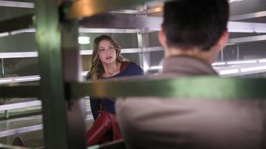 Supergirl 2x7