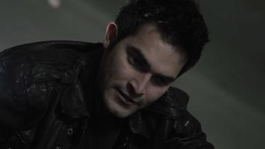 Lobo Adolescente 1x6