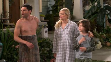 The Neighborhood 4x12