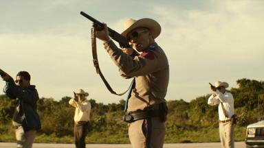 Narcos: México 2x3