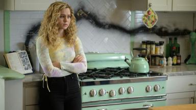 DC's Stargirl 2x12