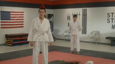 Cobra Kai 3x4