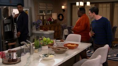 The Neighborhood 4x16