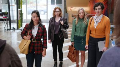 Good Trouble 3x5