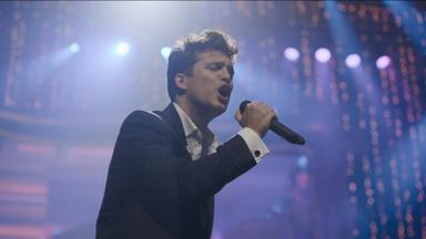 Luis Miguel: La Serie 3x4