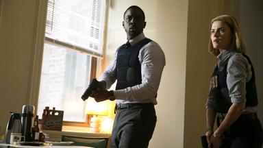 Crisis 1x12