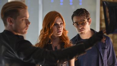 Shadowhunters 1x2