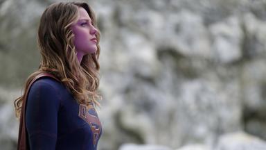 Supergirl 2x9