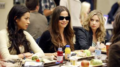 Lindas Mentirosas 1x2