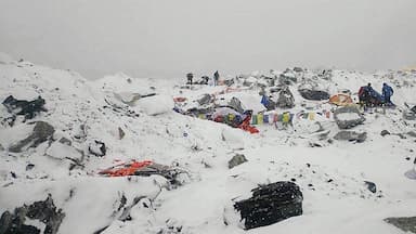 Réplicas: el terremoto en el Everest y Nepal 1x2