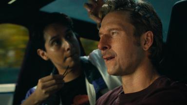 Chad Powers: Mariscal de campo 1x6